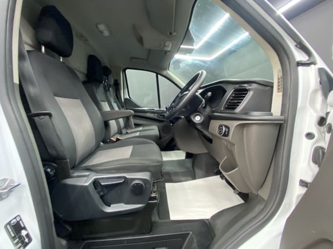 2025 Ford Transit Custom