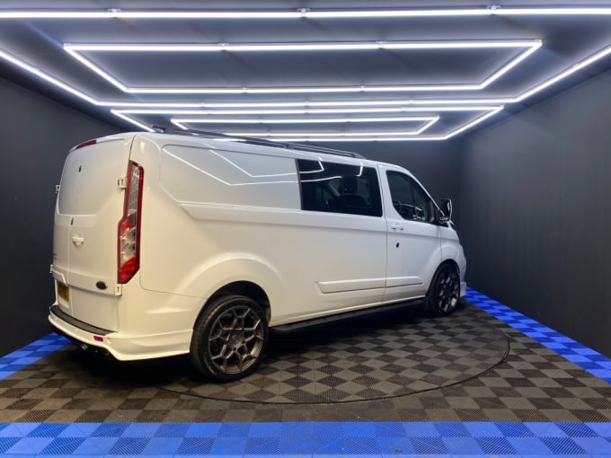 2025 Ford Transit Custom