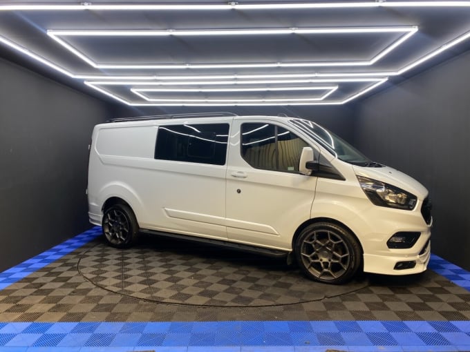 2025 Ford Transit Custom