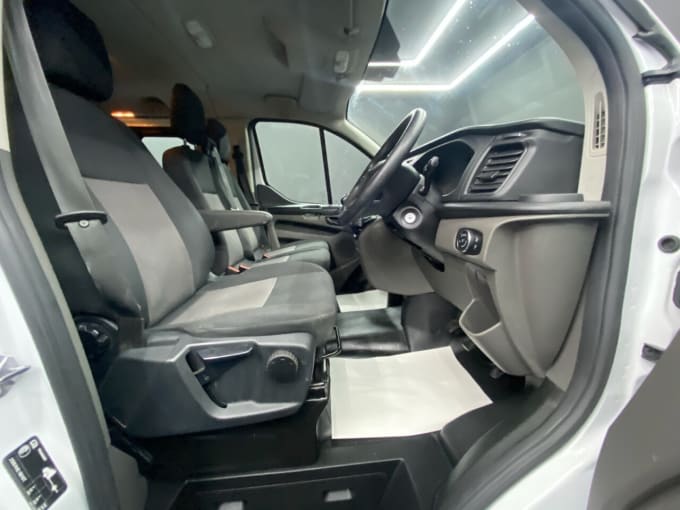 2025 Ford Transit Custom
