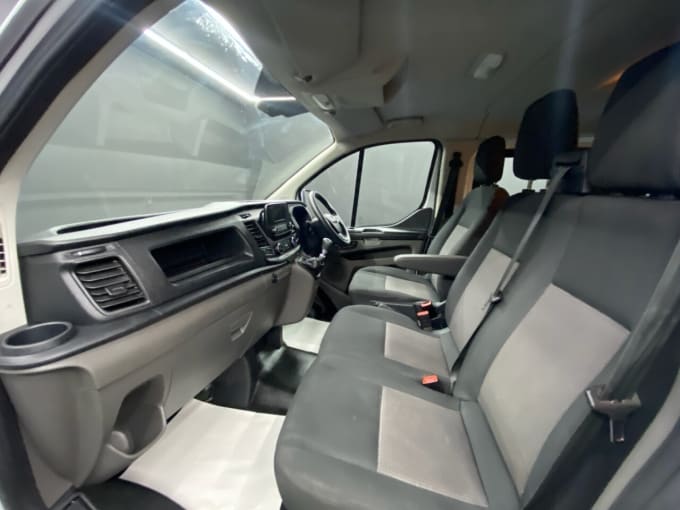 2025 Ford Transit Custom