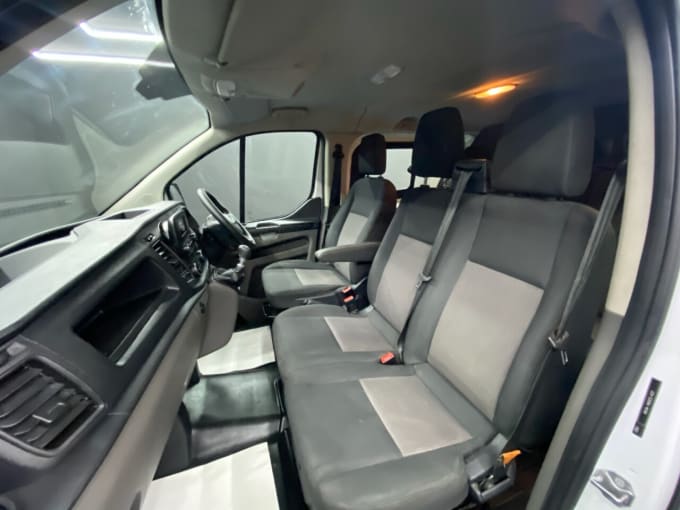 2025 Ford Transit Custom