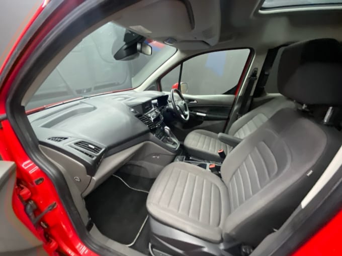 2025 Ford Tourneo Connect
