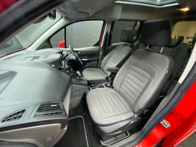 2025 Ford Tourneo Connect