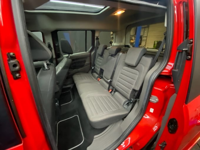 2025 Ford Tourneo Connect