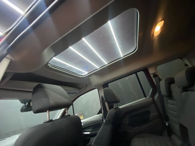 2025 Ford Tourneo Connect