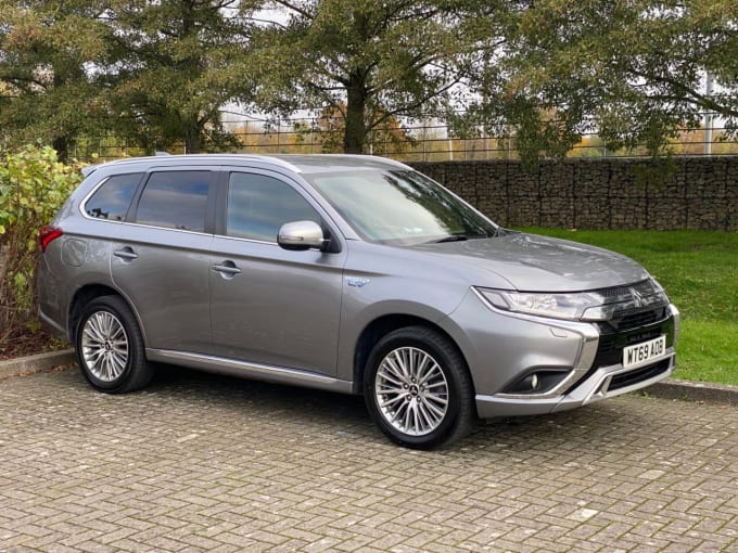 2025 Mitsubishi Outlander