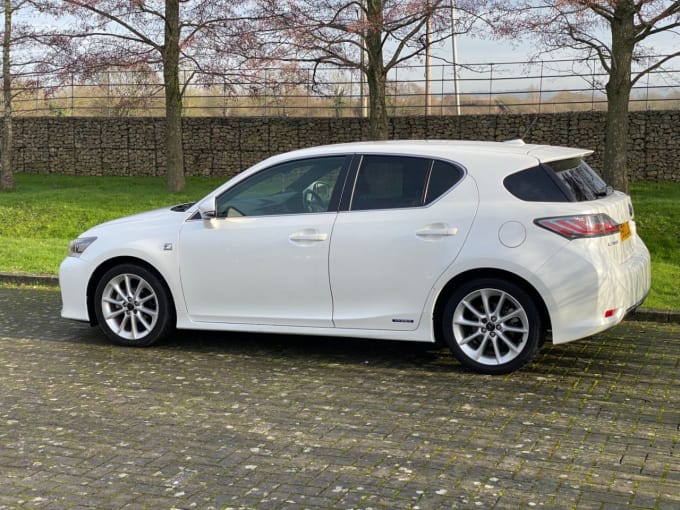 2025 Lexus Ct