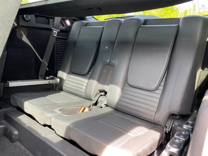 2025 Land Rover Discovery Sport
