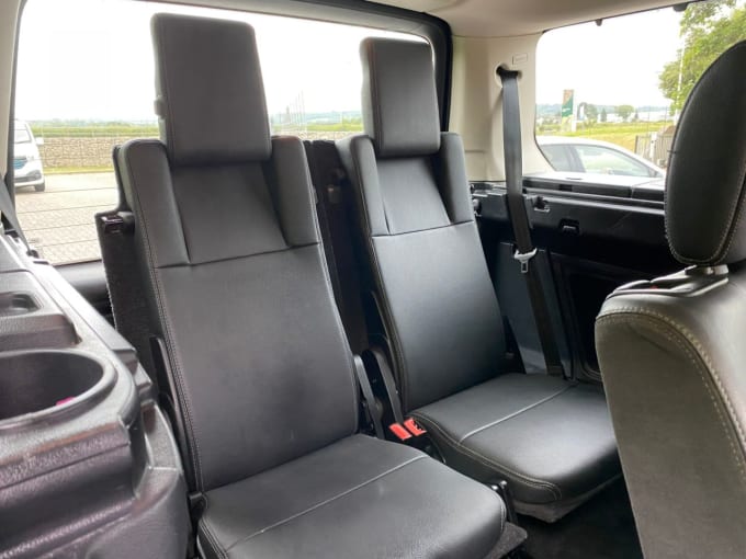 2025 Land Rover Discovery 4