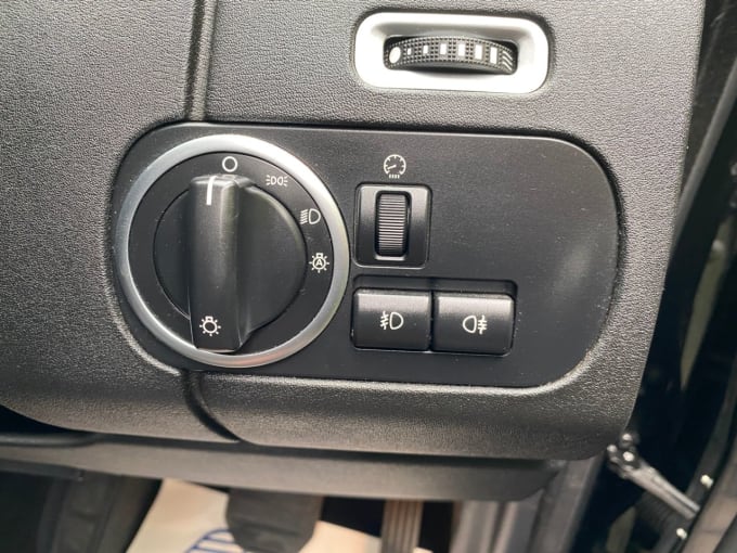 2025 Land Rover Discovery 4