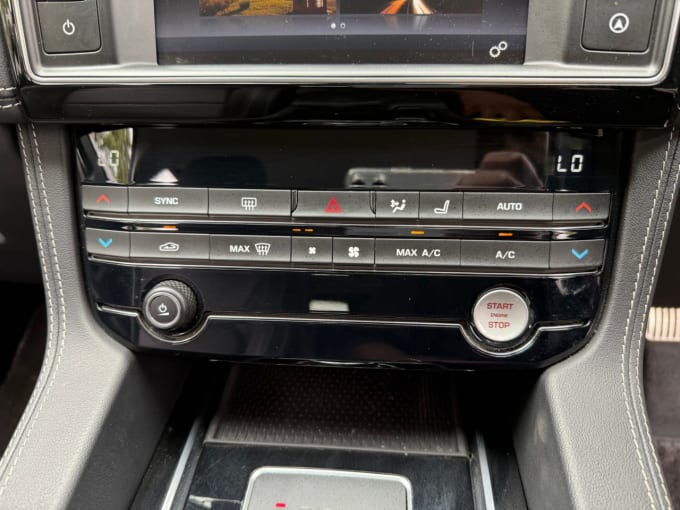 2025 Jaguar F-pace