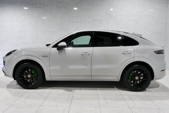 2023 Porsche Cayenne