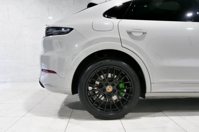 2023 Porsche Cayenne