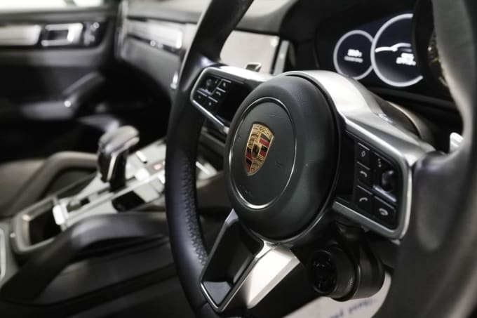 2023 Porsche Cayenne