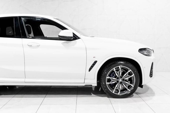 2025 BMW X4