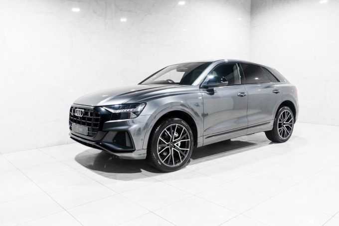 2025 Audi Q8