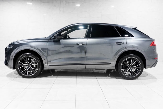 2025 Audi Q8