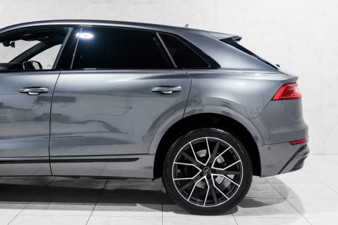 2025 Audi Q8