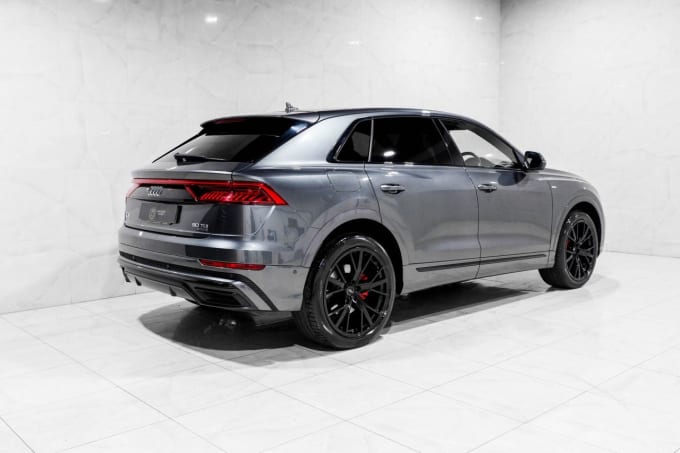 2025 Audi Q8