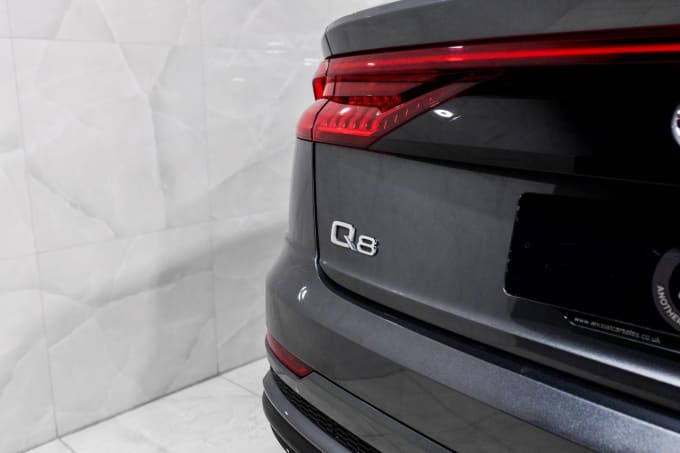 2025 Audi Q8