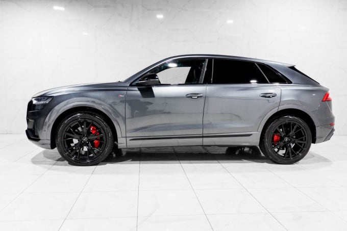 2025 Audi Q8