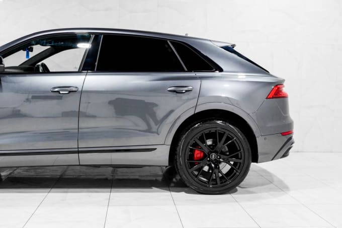 2025 Audi Q8