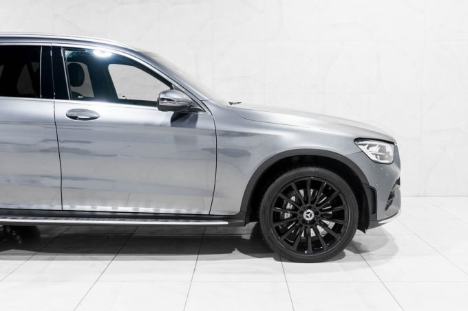 2025 Mercedes-benz Glc