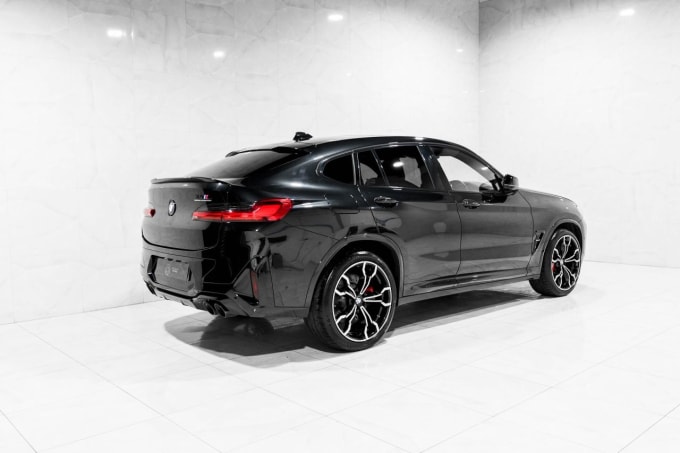 2025 BMW X4 M