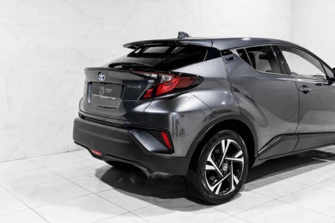 2025 Toyota C-hr