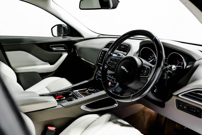 2016 Jaguar F-pace