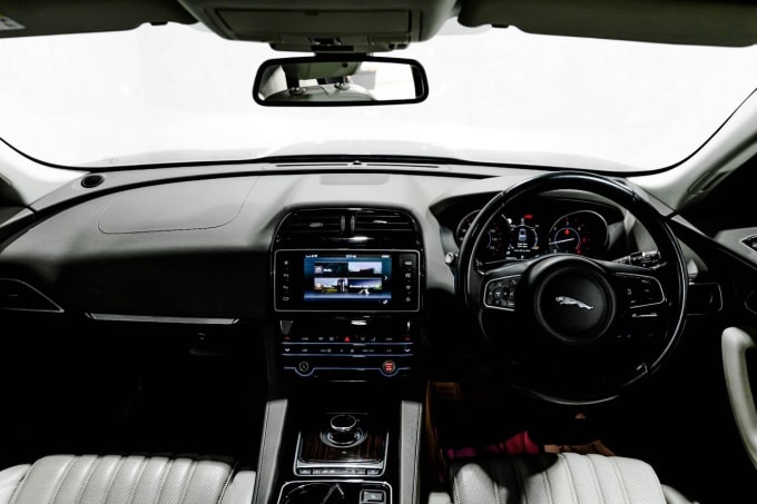 2016 Jaguar F-pace