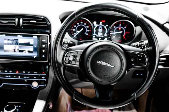 2016 Jaguar F-pace
