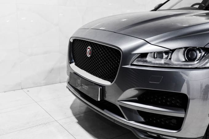 2016 Jaguar F-pace