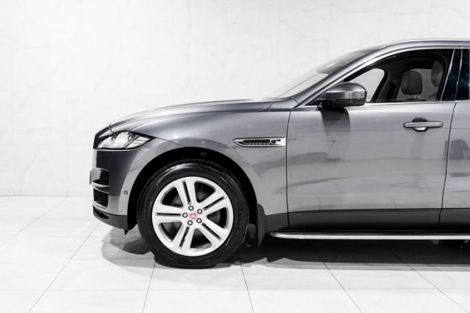 2016 Jaguar F-pace