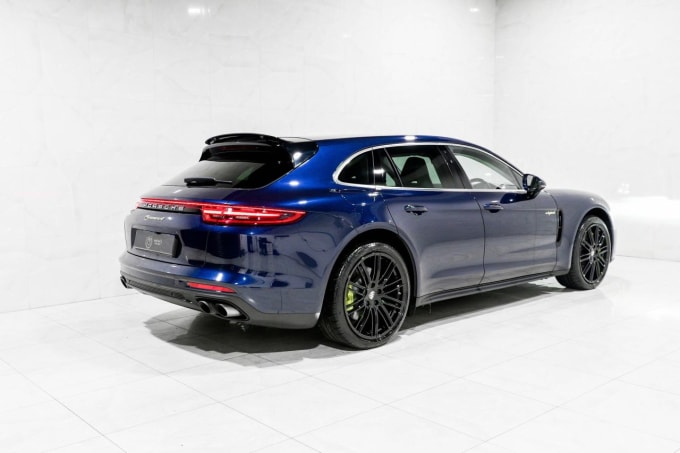 2025 Porsche Panamera