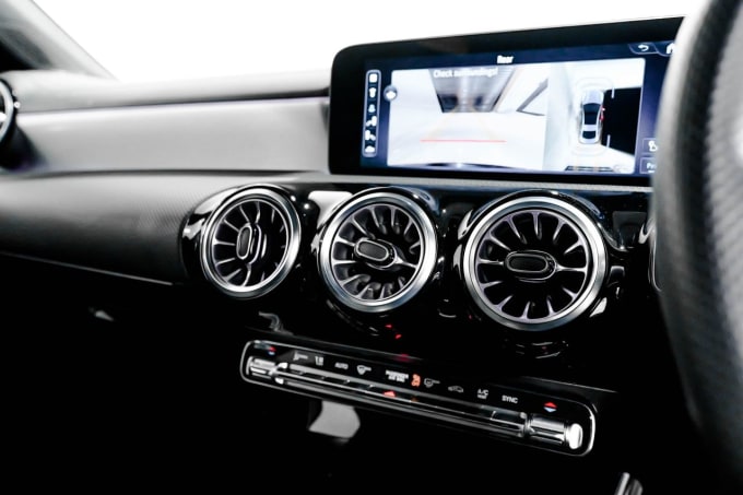 2025 Mercedes-benz Cla
