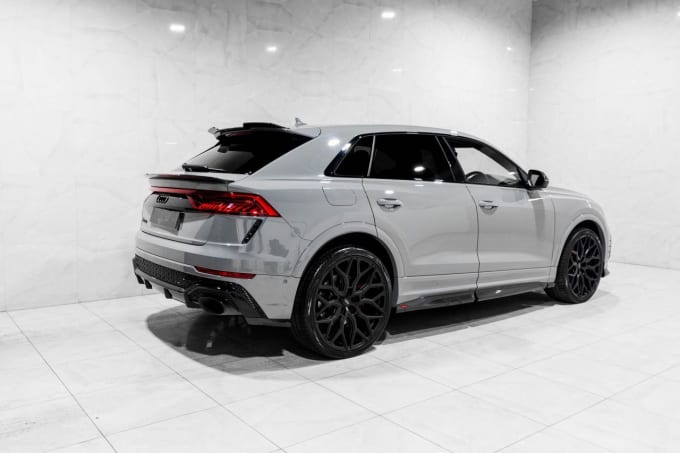 2025 Audi Rsq8