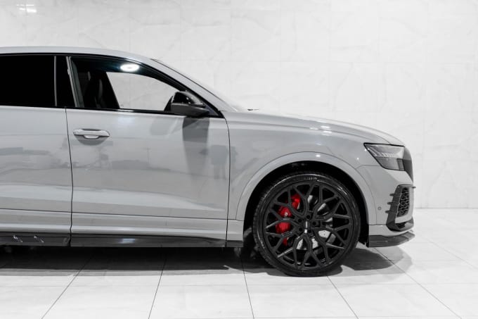 2025 Audi Rsq8