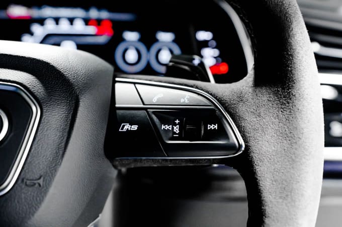 2025 Audi Rsq8