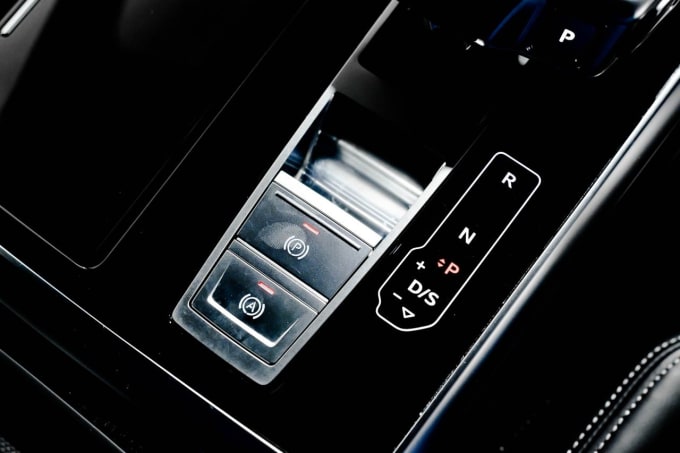 2025 Audi Rsq8