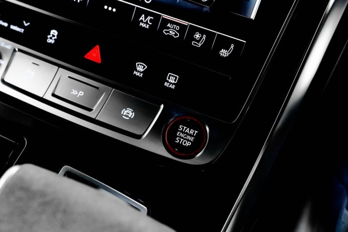 2025 Audi Rsq8