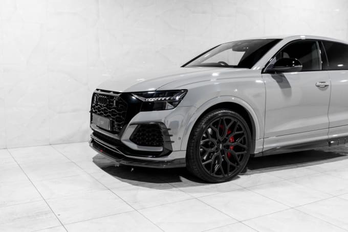 2025 Audi Rsq8