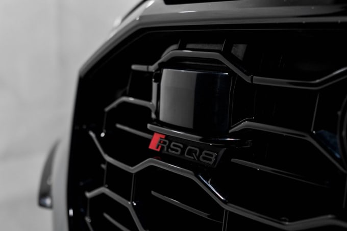 2025 Audi Rsq8