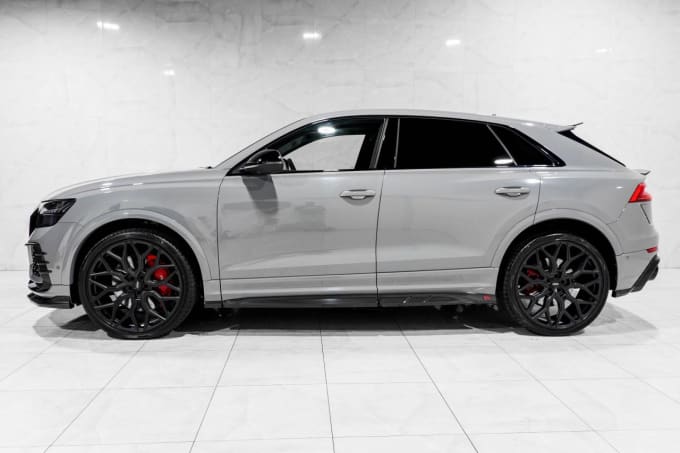 2025 Audi Rsq8