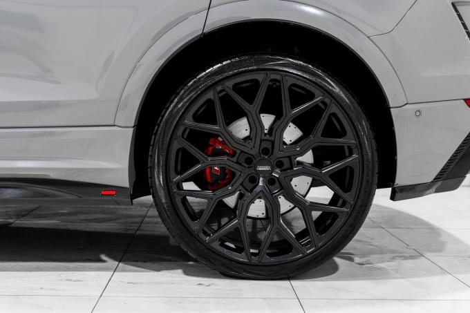 2025 Audi Rsq8