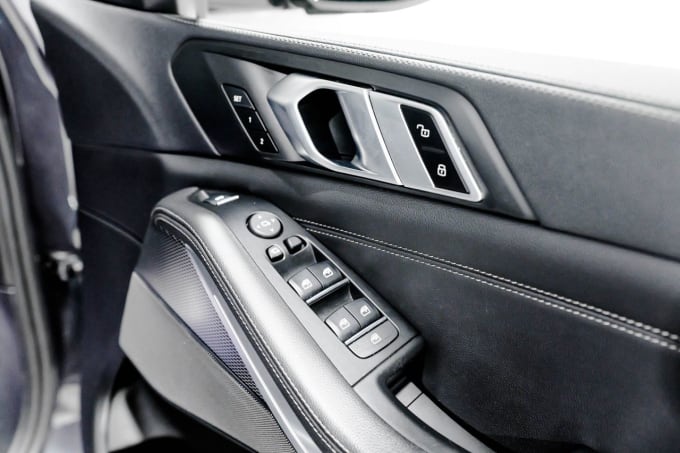 2025 BMW X5