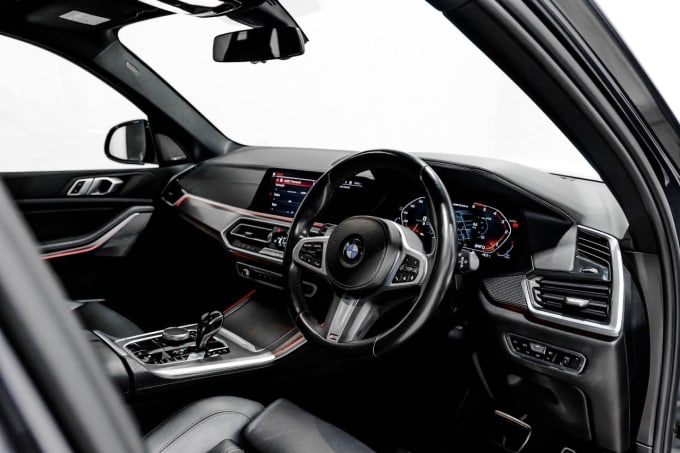 2025 BMW X5
