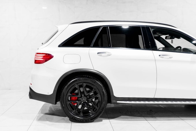 2025 Mercedes-benz Glc