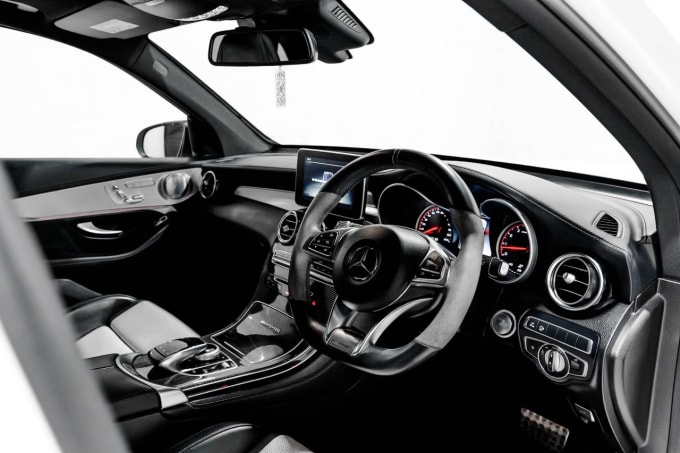 2025 Mercedes-benz Glc